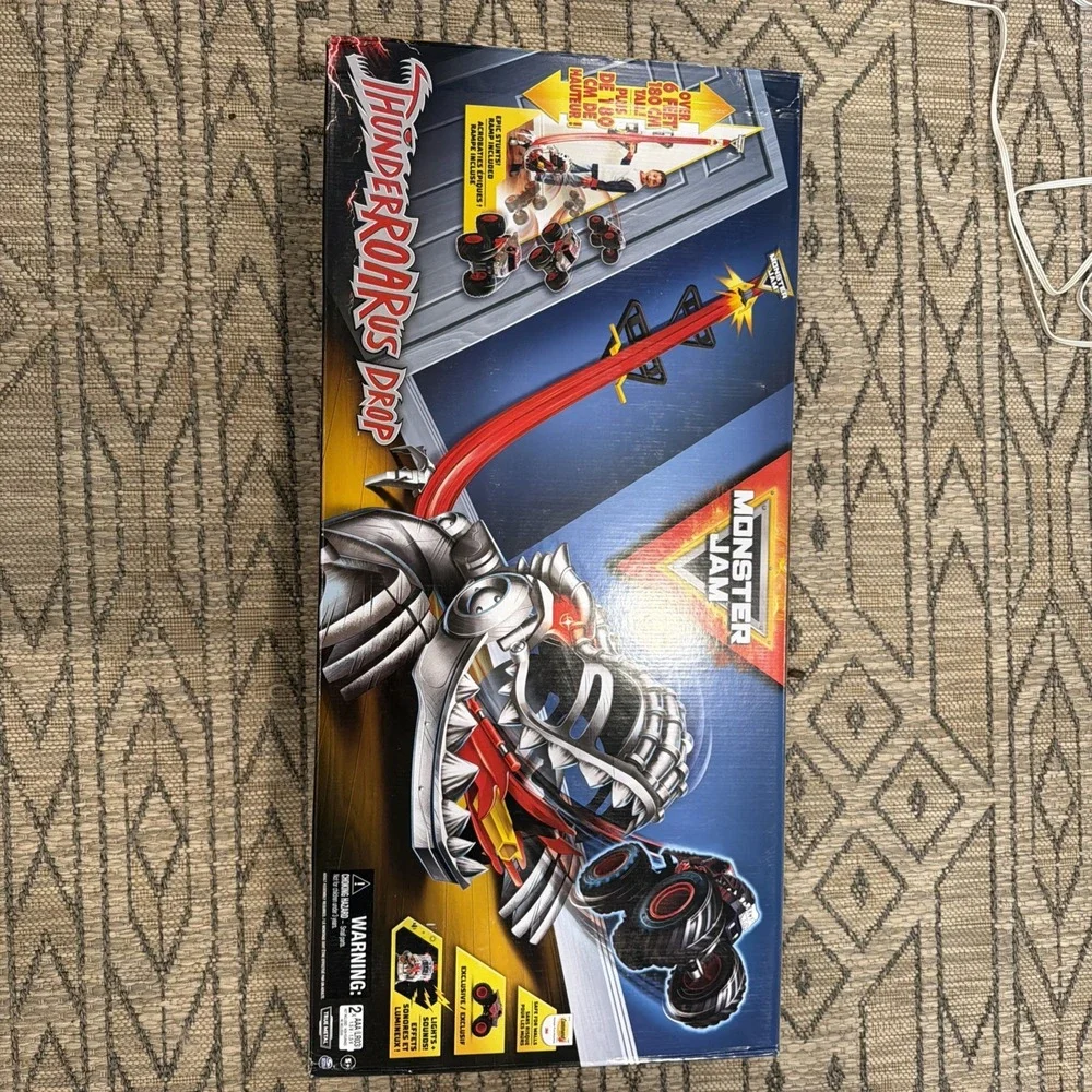 Hot Wheels Monster Jam ThunderROARus drop Brand New